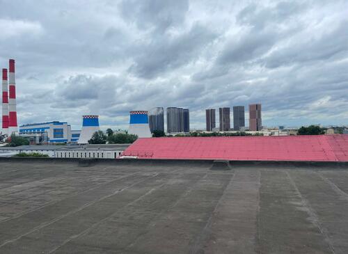 Студия звукозаписи с выходом на крышу на крышу.